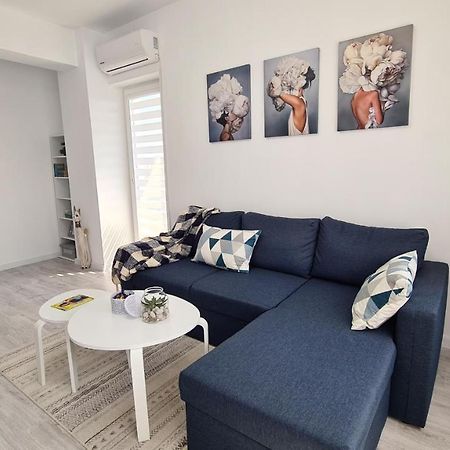 Bright Stylish Apartment In Pitesti Piteşti Eksteriør billede