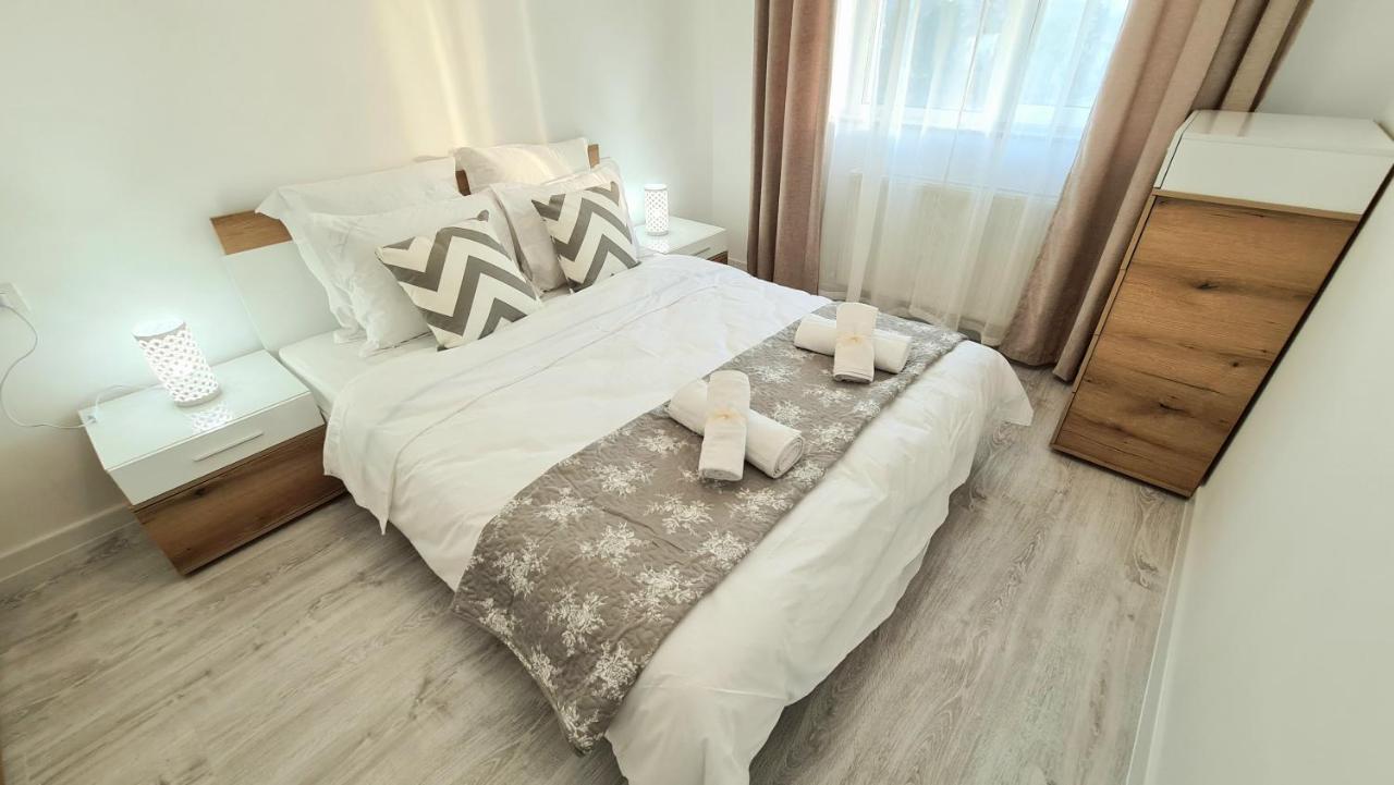 Bright Stylish Apartment In Pitesti Piteşti Eksteriør billede